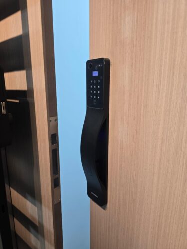 Hyundai HY-8 Digital Door Lock photo review